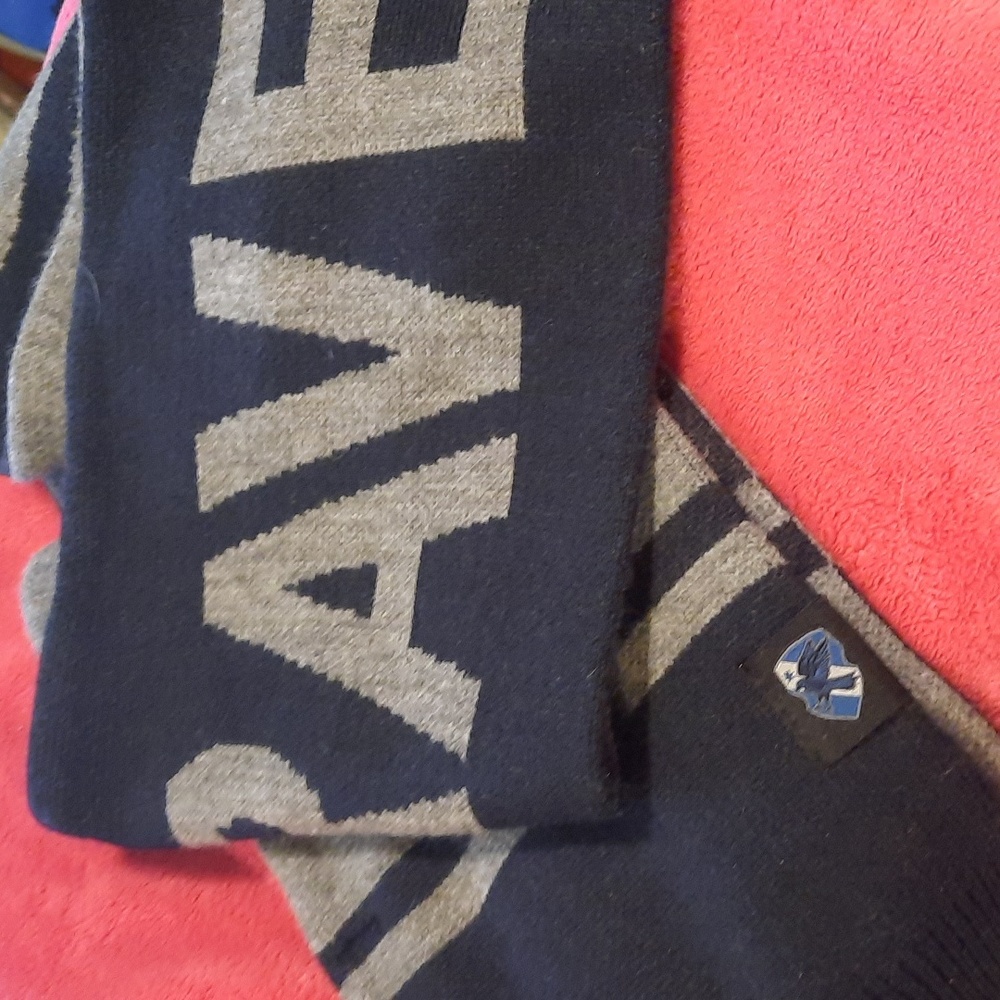 Raven claw, 2 sided scarf.